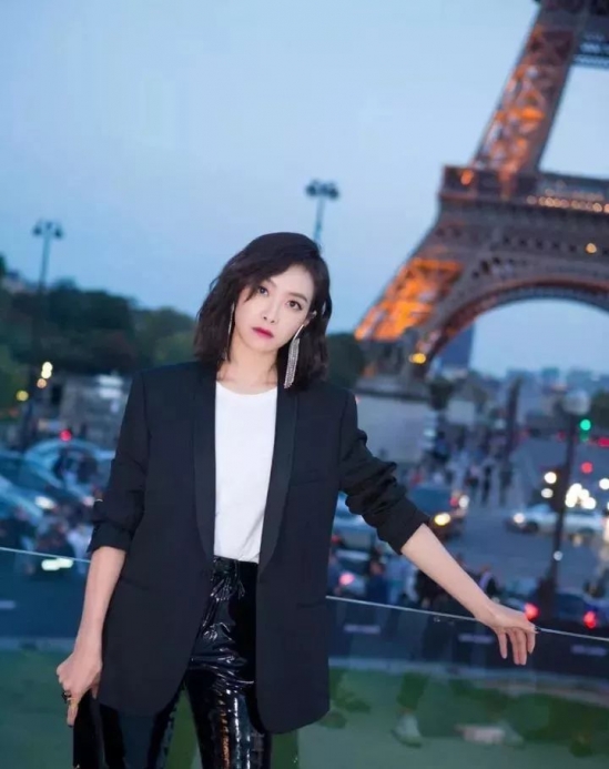 2025流行发型女 2025最火的几款女生发型推荐