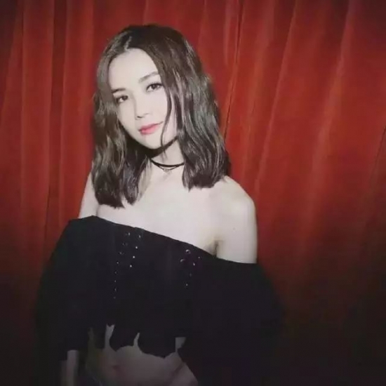 2025流行发型女 2025最火的几款女生发型推荐