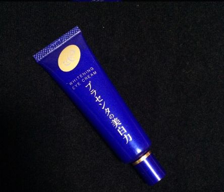 平价眼霜排行榜 这款眼霜居然不到100元就能搞定？？