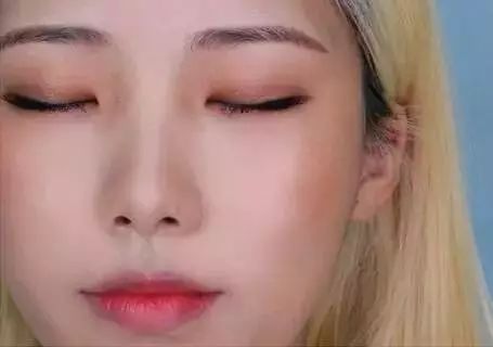 简单好看的妆容画法教程 三款最适合出游妆容画法