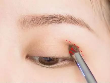初学者淡妆化妆教程 怎么才能画好淡妆