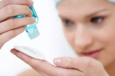 卸妆油好还是卸妆水好 卸妆油、卸妆乳、卸妆水，谁才是你的大白菜？