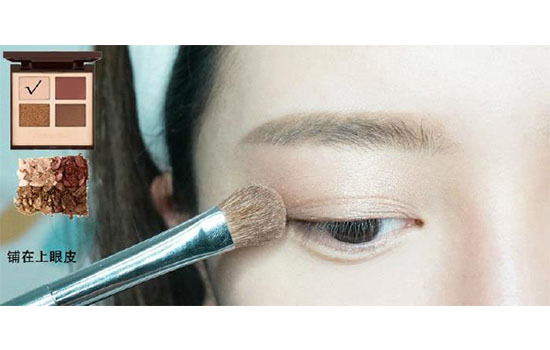 Charlotte Tilbury四色眼影画法教程 大火VV红棕盘眼影