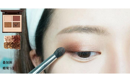 Charlotte Tilbury四色眼影画法教程 大火VV红棕盘眼影