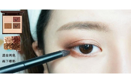 Charlotte Tilbury四色眼影画法教程 大火VV红棕盘眼影