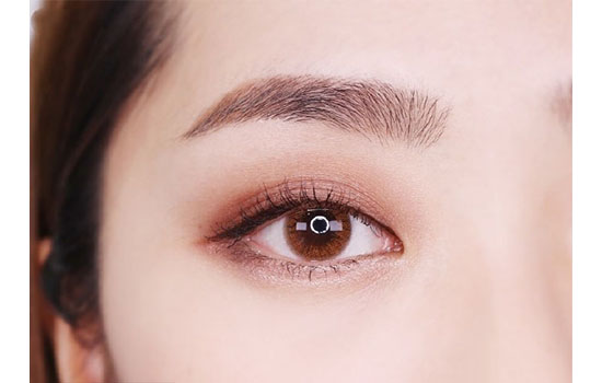 狗狗眼妆怎么画 狗年最应景的眼妆