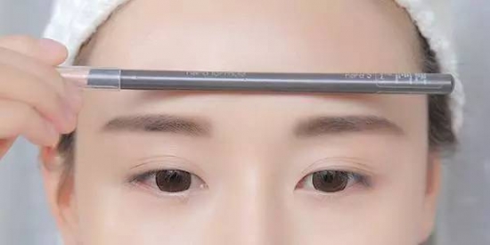 韩式平眉的画法 眉毛画好了，你比女神还要美！