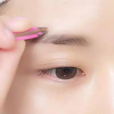 韩式平眉的画法 眉毛画好了，你比女神还要美！
