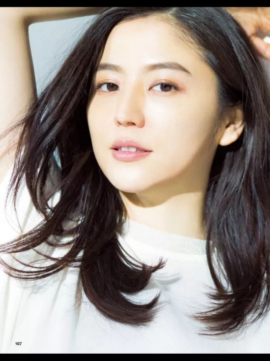 女生发型图片2025潮流  这几款最不挑人还显年轻