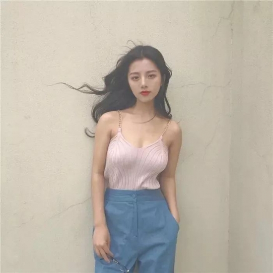 女生发型图片2025潮流  这几款最不挑人还显年轻