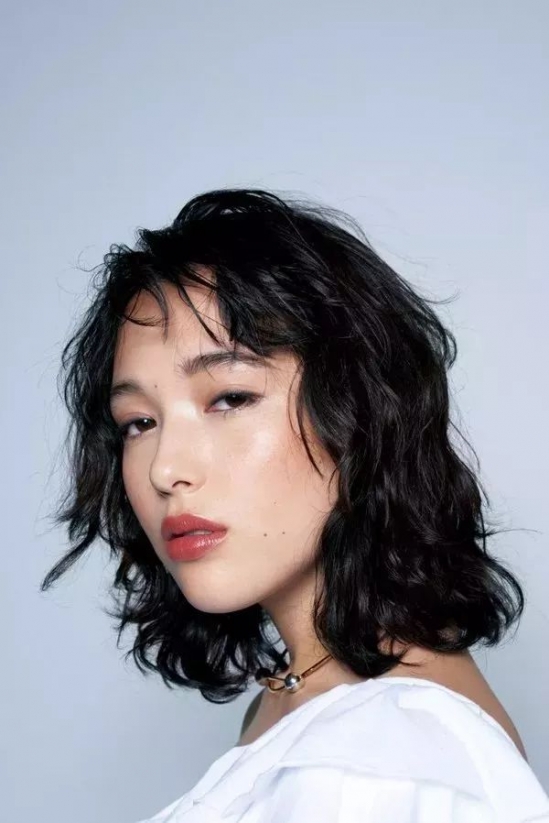 女生发型图片2025潮流  这几款最不挑人还显年轻