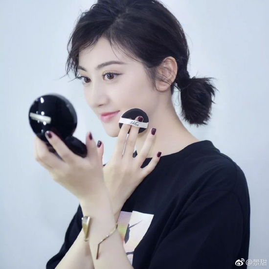 2025新款发型女 这几款明星最爱
