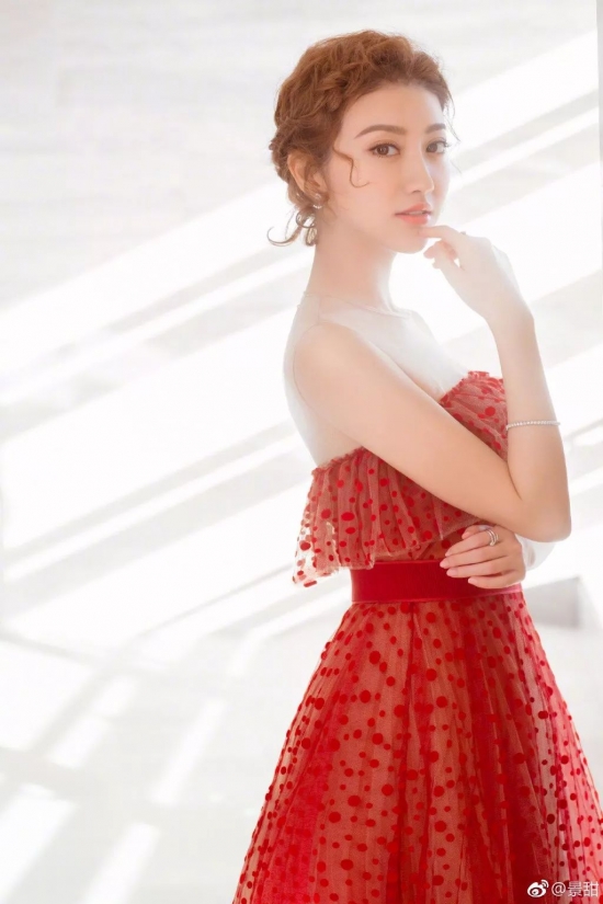 2025新款发型女 这几款明星最爱