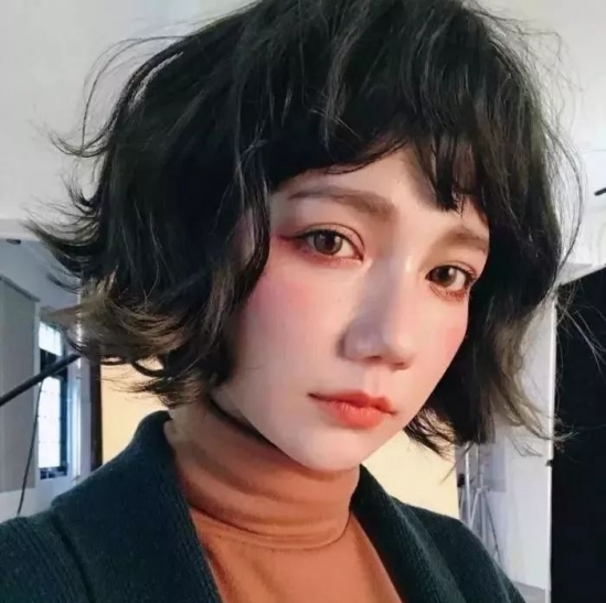 2025年流行什么发型女 长短直卷都在这里
