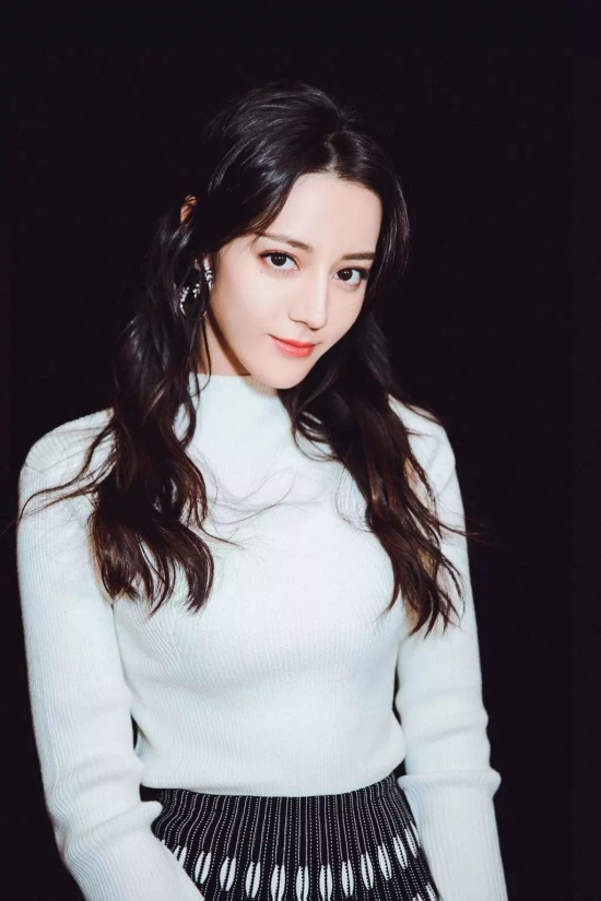 2025年流行什么发型女 长短直卷都在这里