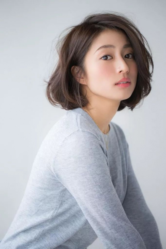 2025最新流行发型女 这几款发型让你瞬间提升颜值