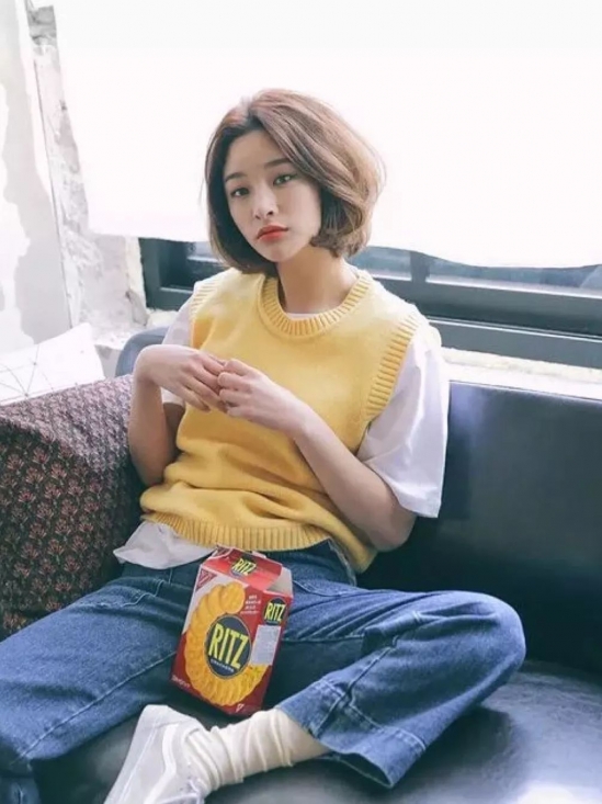 2025流行短发女 今年最流行几款女生短发发型