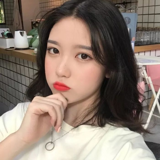 什么刘海发型显脸小 多款好看刘海发型推荐