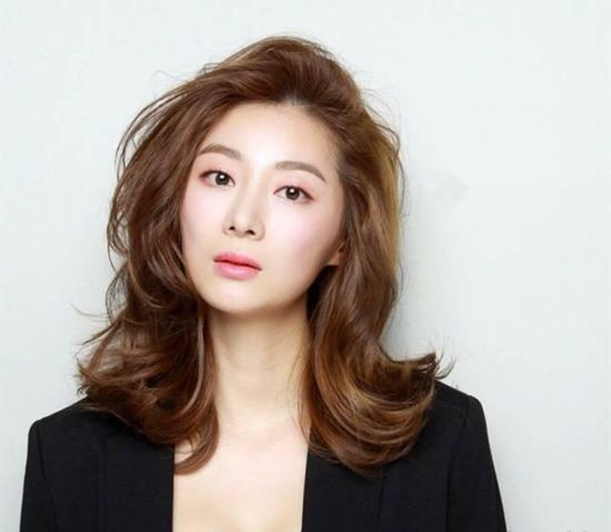 2025春季流行发型 女生都爱这几款!