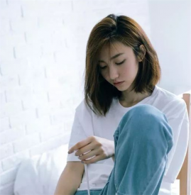 侧露耳发型图片 你不想试一试吗