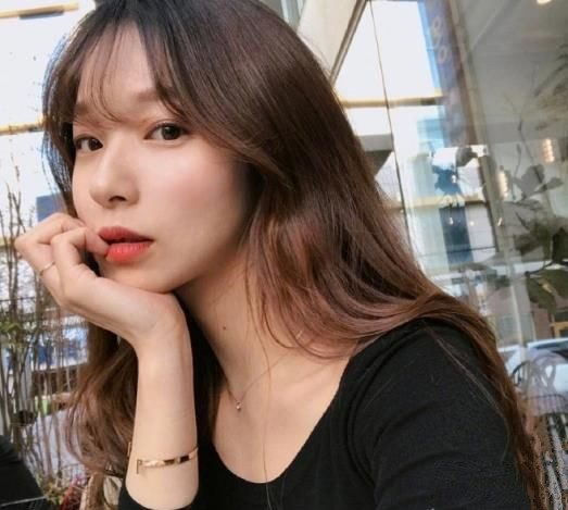 2025新发型女中长发 很适合春季留