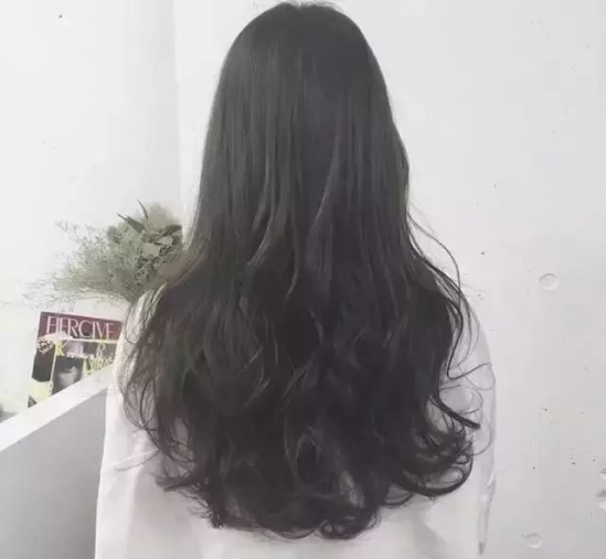 2025年好看的发型图片 拿上这些照片去找发型师吧