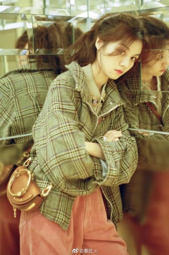 什么发型显脸小 大脸女生最适合这款刘海！