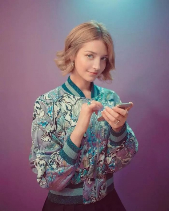 时尚卷发短发发型减龄 女生弄这些卷发好看极了