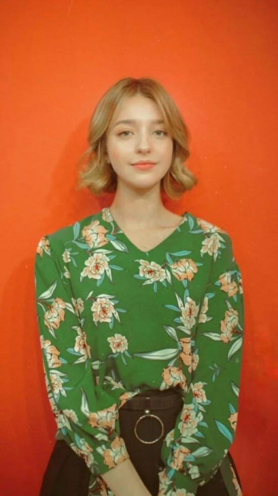 时尚卷发短发发型减龄 女生弄这些卷发好看极了