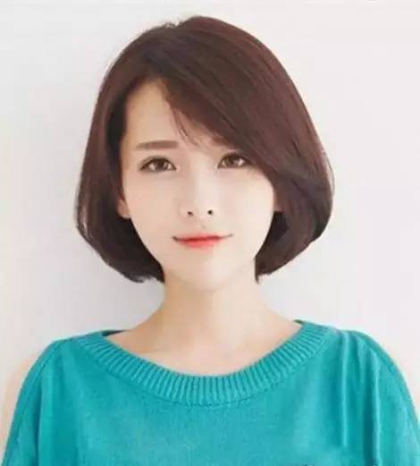 2025年最流行的发型 能让你女人味爆棚！