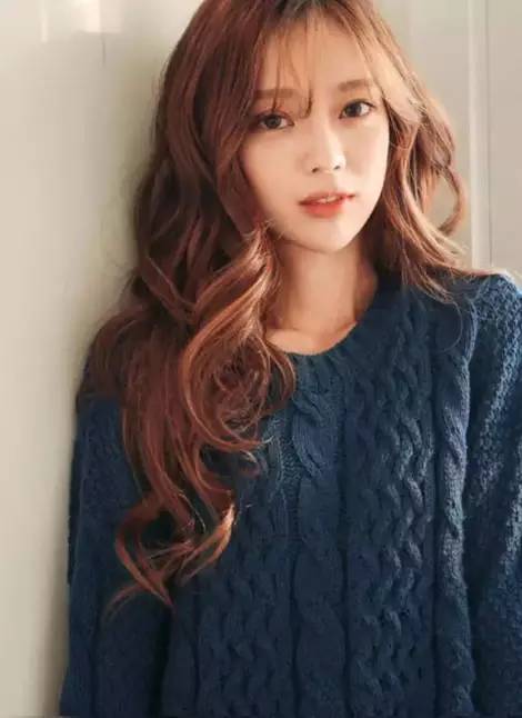 2025年最流行的发型 能让你女人味爆棚！