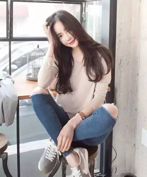 2025年最流行的发型 能让你女人味爆棚！