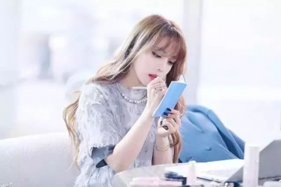 2025流行发型 冲动不如行动，我也要染发！