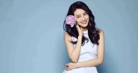 2024流行发型女中长发 多款很潮中长发发型推荐