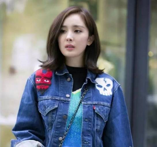 2024流行发型女中长发 多款很潮中长发发型推荐