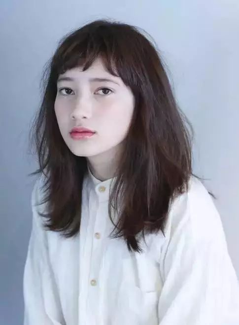 2025流行什么发型女 想换发型的看过来