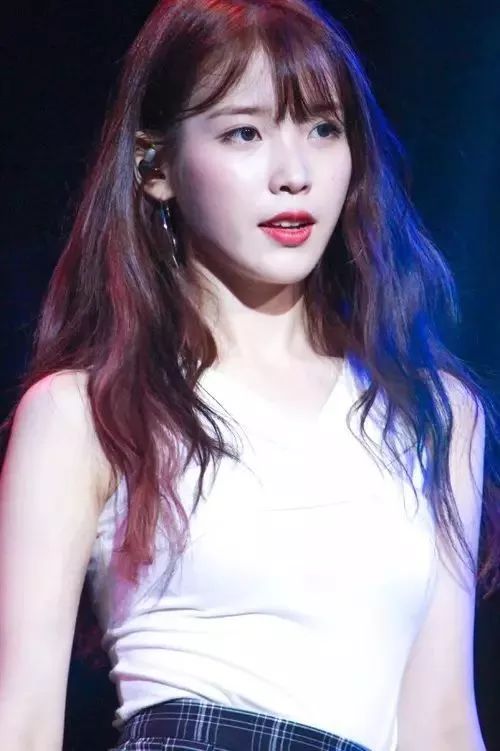 2025流行什么发型女 想换发型的看过来
