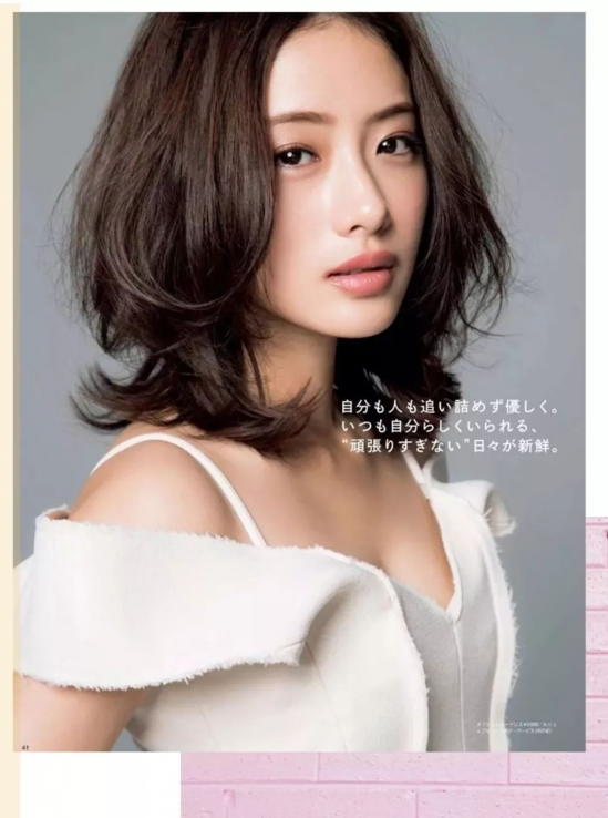 2025发型流行趋势女 短发绝对最为时髦