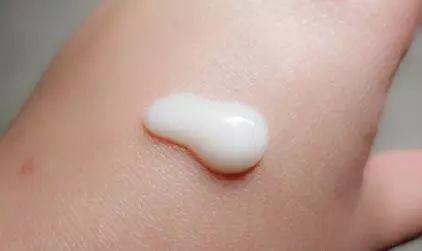 美白精华液排行榜女明星们都在用这些精华美白