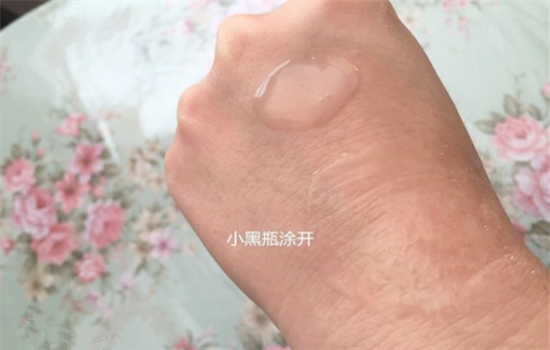 兰蔻小黑瓶白天用还是晚上用 日间或睡前其实都可以