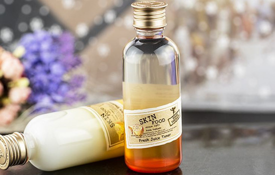 水乳和芦荟胶哪个先用 这个要分具体情况的哟