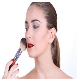 上班淡妆画法教程 如何画好上班淡妆
