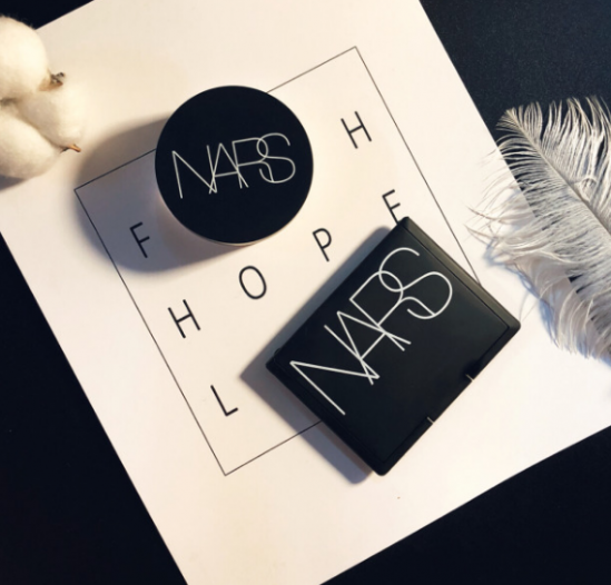 nars散粉好还是蜜粉好 可以按自己喜好选择