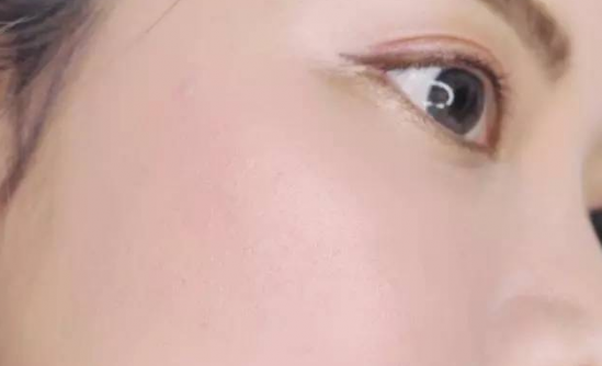 nars液体腮红好用吗 用对方法美到窒息