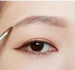 眉毛怎么画好看自然 这些小技巧你必须get