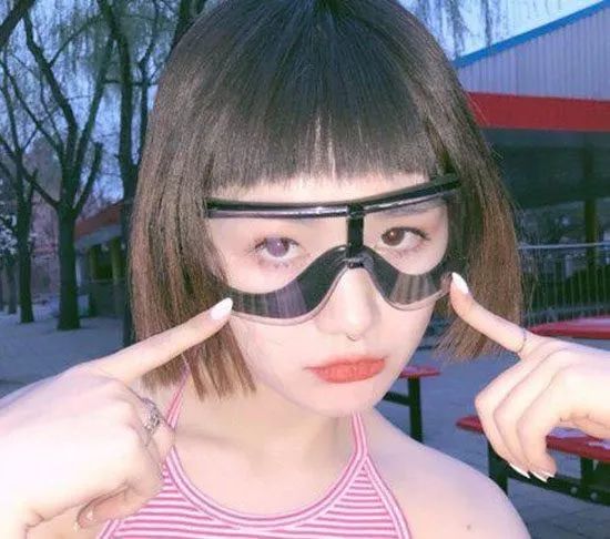 2025年流行什么短发女 看了你还敢剪短发吗