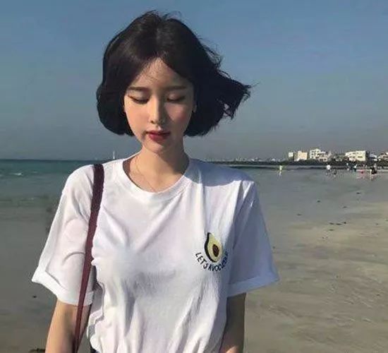 2025年流行什么短发女 看了你还敢剪短发吗