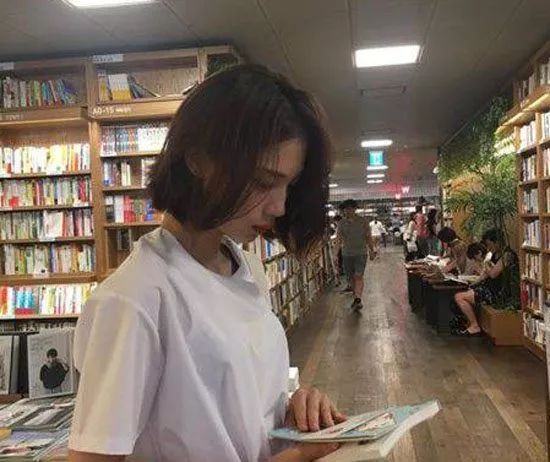 2025年流行什么短发女 看了你还敢剪短发吗