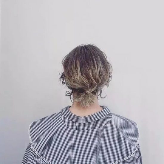 好看的短发扎发图片 每天都能玩出花样来