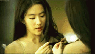 方形脸适合什么发型 很方的女生适合这几款卷发